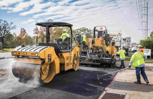 Before Choosing An Asphalt Paving Company