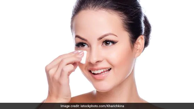 wellhealthorganic.com:winter-skin-care-tips-home-remedies-to-keep-your-skin-moisturised