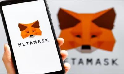 A user downloading and installing MetaMask Tumbl on their computer to manage Ethereum-based assets.